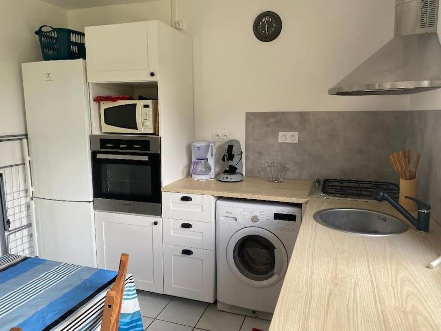 Petite Maison En Auvergne Giat Kültér fotó